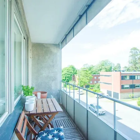 In Lauttasaari, Appartement *